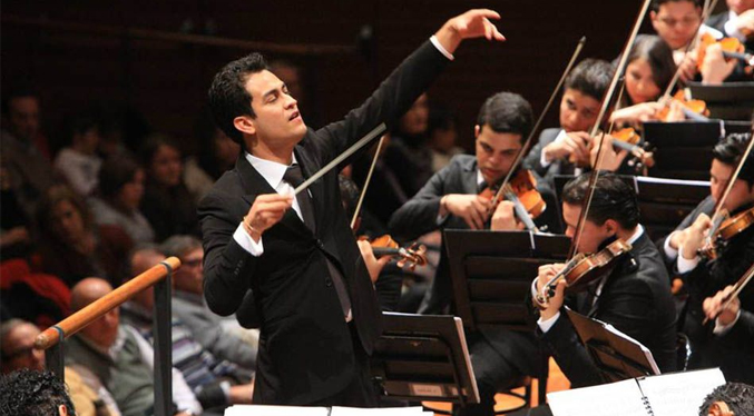 Nombran al venezolano Diego Matheuz director principal de la orquesta Seiji Ozawa de Japón