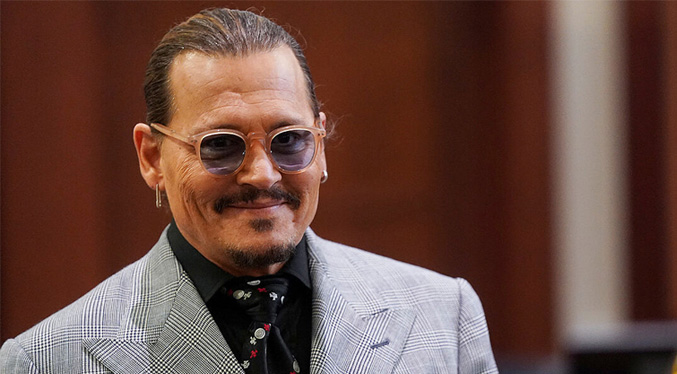 Johnny Depp estudia millonaria oferta para su regreso a “Piratas del Caribe”