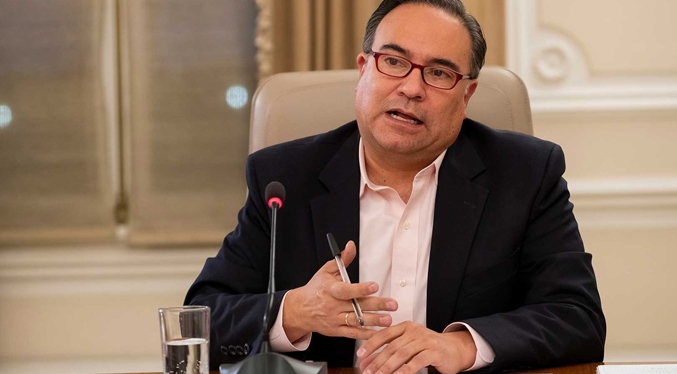 Embajador de Colombia en España presenta la renuncia tras elecciones
