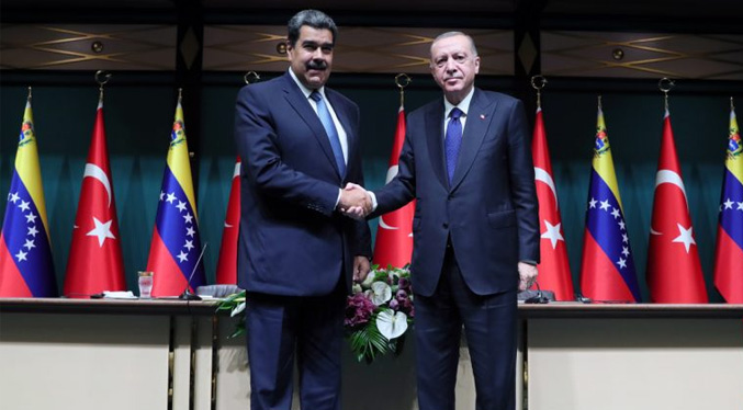 Maduro ofrece a Erdogan convertir a Venezuela en un puerto para Latinoamérica