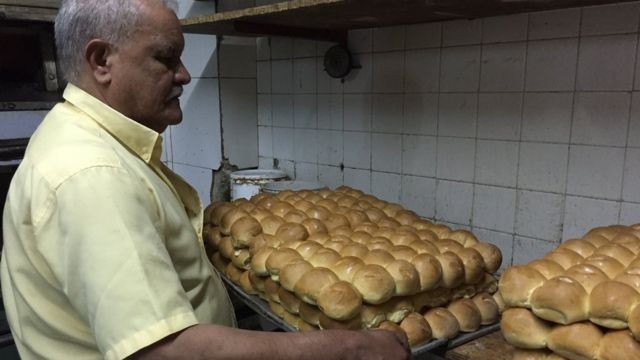 Alertan sobre aumento del 70 % en el precio del pan por conflicto entre Rusia y Ucrania