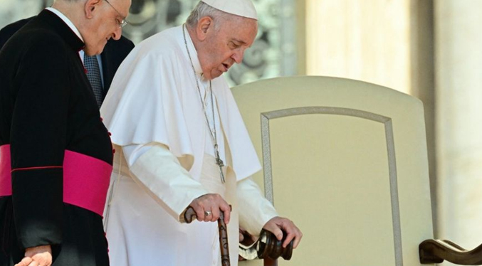 El Papa asegura que no «se le pasa por la cabeza renunciar»