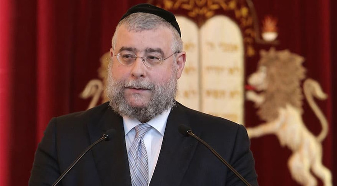 Rabino principal de Moscú se exilia tras negar apoyo a la guerra en Ucrania