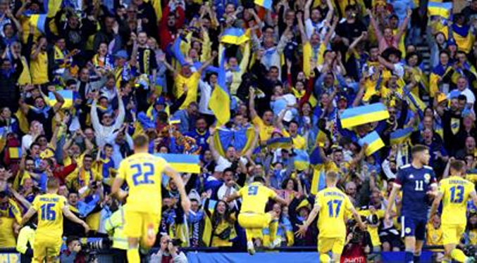 Ucrania prolonga el sueño mundialista: el domingo define contra Gales
