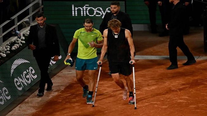Entre lágrimas y en muletas se despidió Zverev del juego contra Nadal