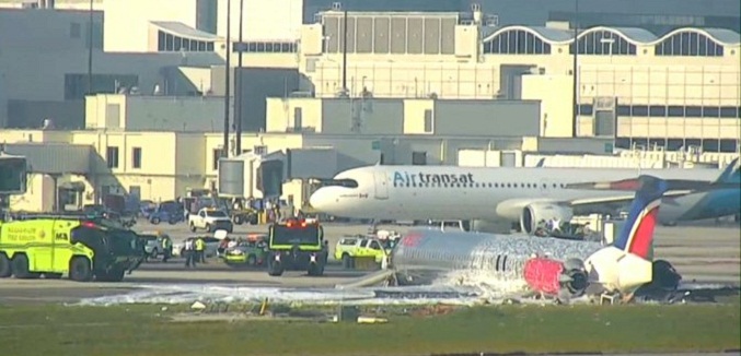 Un avión sufre un incendio en el aeropuerto de Miami (Video)