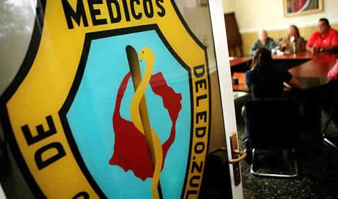 Colegio de Médicos del estado Zulia califica de «aberración jurídica» el casa por cárcel para los residentes