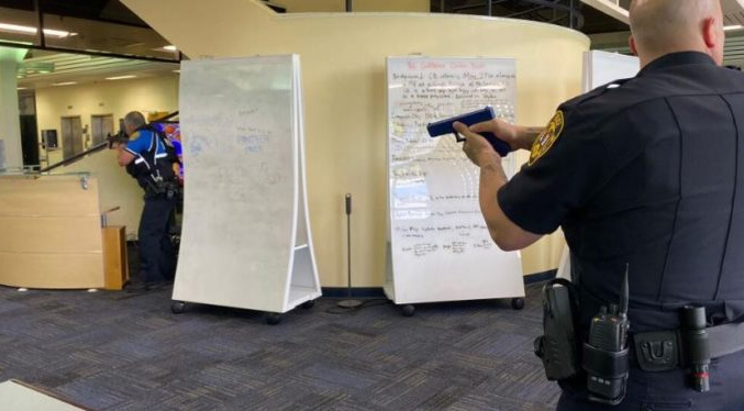 Universidad Internacional de Florida ‘entrena’ contra tiroteos masivos