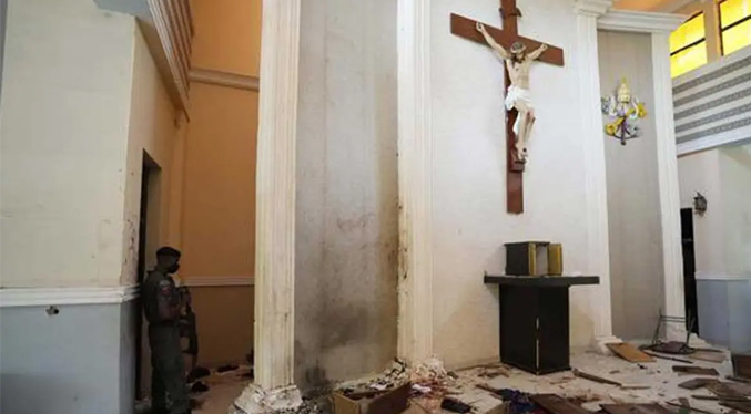 Tres muertos y unos 33 secuestrados deja ataque contra dos iglesias de Nigeria