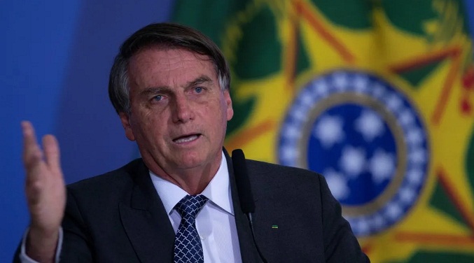 Bolsonaro dice que Brasil «trabaja» para ofrecerle asilo a Jeanine Áñez