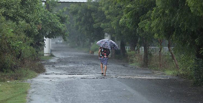 El Salvador emite alerta roja en sus costas por las lluvias