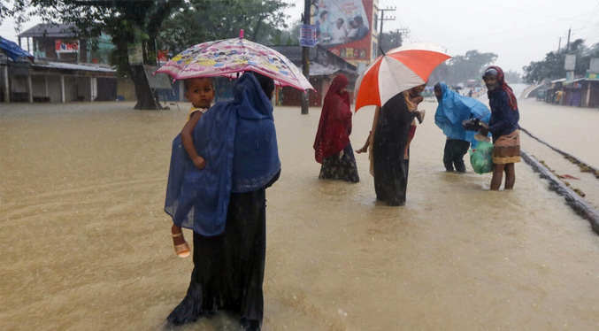 Más de 40 muertos por lluvias torrenciales en India y Bangladés