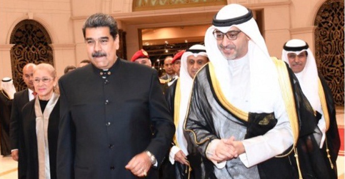 Maduro arriba a Kuwait en primera visita oficial