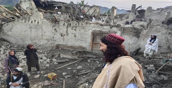 Terremoto en Afganistán deja al menos 920 muertos y 600 heridos