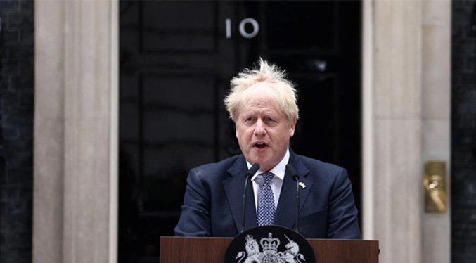 Johnson dimite como líder de los Conservadores y espera su reemplazo como Primer Ministro