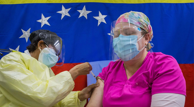 Virólogo asegura que aumentos de COVID-19 en Venezuela es por «irresponsabilidad» de las personas
