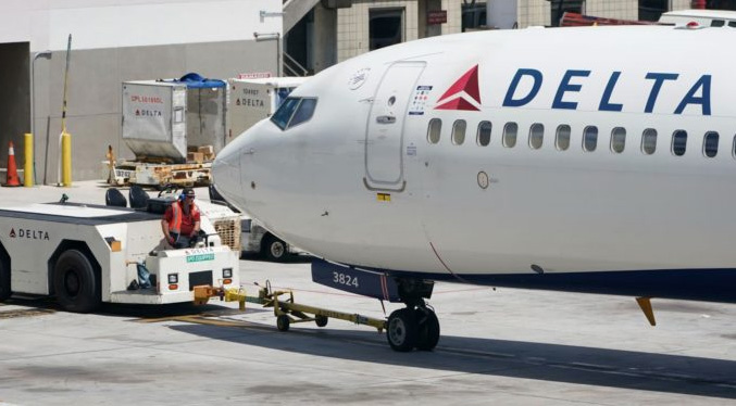 Aviones de Delta Airlines colisionan en el Aeropuerto de Miami