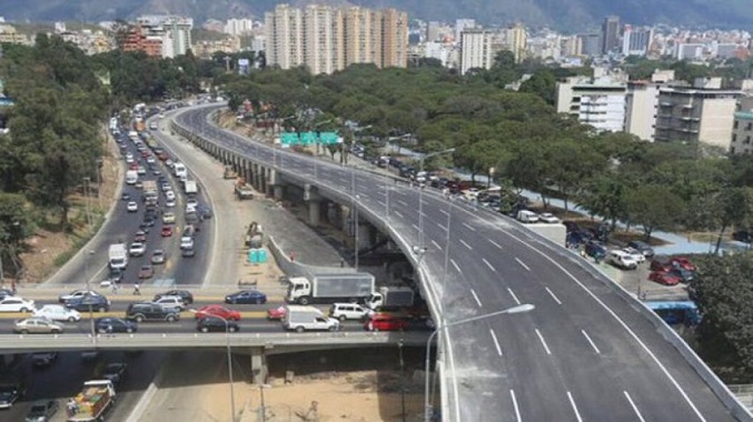 Tres muertos por accidente en autopista Gran Cacique Guaicaipuro