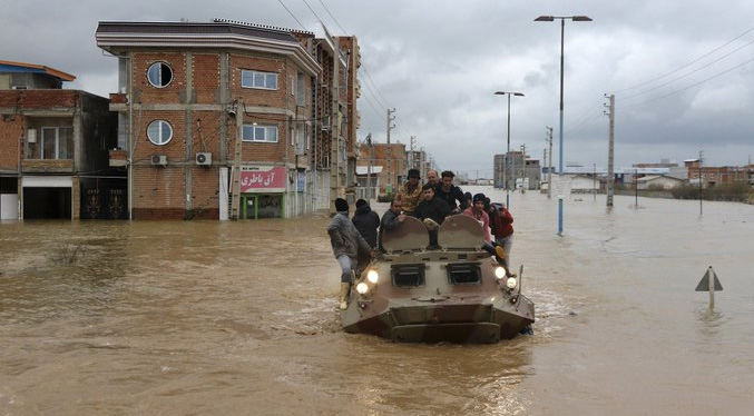 Al menos 56 muertos y 28 desaparecidos por inundaciones en Irán