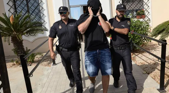 Ingresan a la cárcel dos de los seis detenidos por robar la casa de Ronaldo