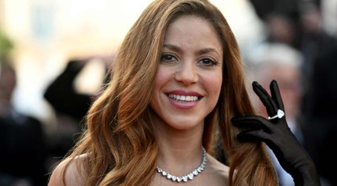 Shakira rechaza acuerdo que le ofrecía la Fiscalía en España y decide ir a juicio
