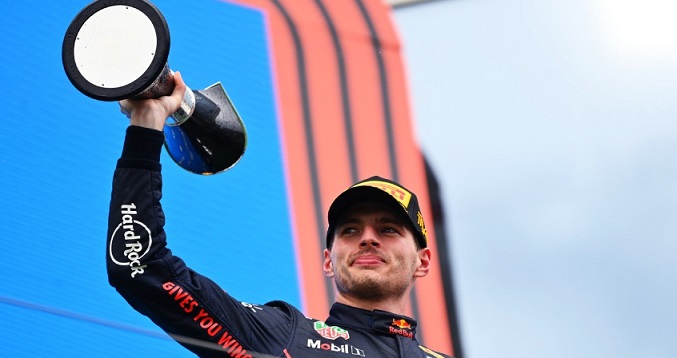 Verstappen tras victoria en Hungría: «Esperaba acabar cerca del podio, pero no esperaba tanto»