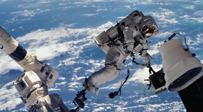 Estudio: Vuelo espacial de larga duración equivale a una década de pérdida ósea en astronautas