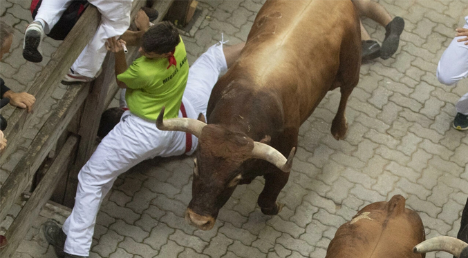 Los encierros de toros de Pamplona dejaron este año cinco corneados