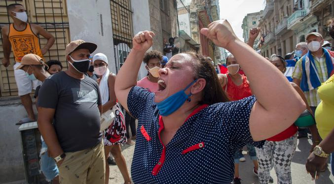Cuba: HRW denuncia violaciones a los derechos humanos a un año del 11-J
