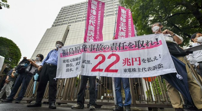 Exdirigentes de operador de Fukushima condenados a pagar $ 97.000 millones