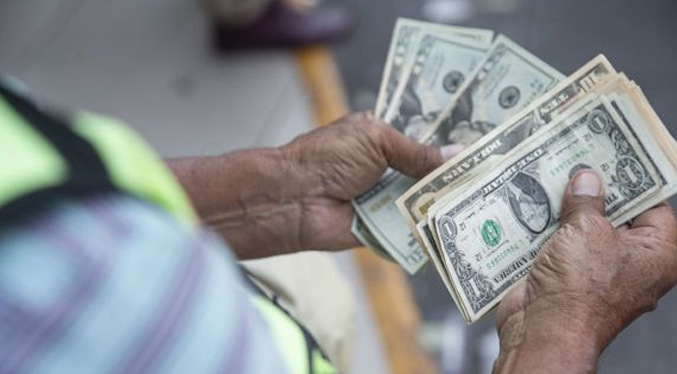 El dólar experimenta una inusitada revalorización en Latinoamérica