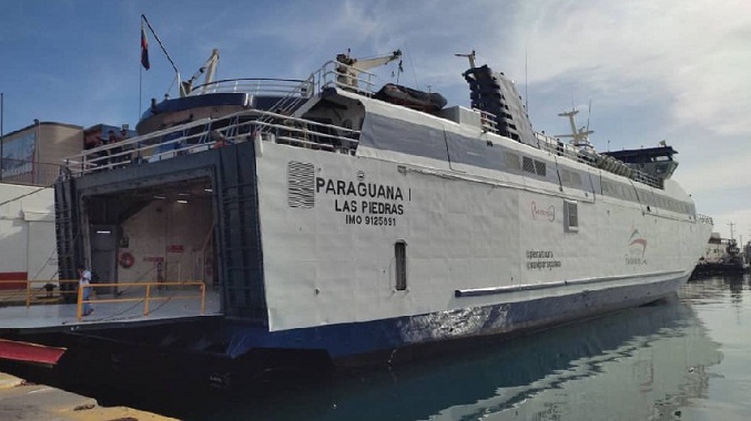 Llega a La Guaira el ferry Paraguaná I