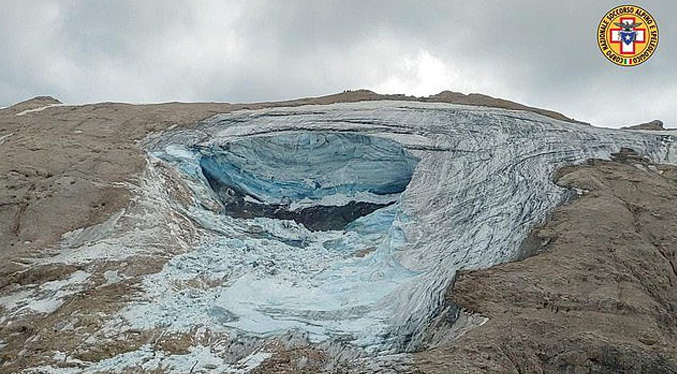 Seis muertos y ocho heridos en desprendimiento de glaciar en Álpes italianos (Video)