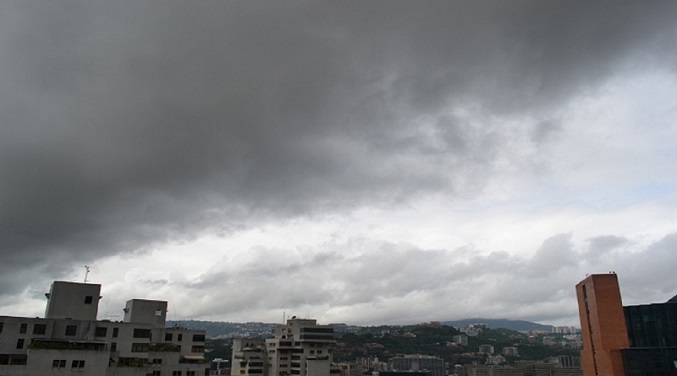 Inameh prevé cielo nublado con descargas eléctricas en parte del país