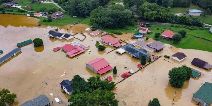 Sube a 26 la cifra de muertos por las inundaciones en Kentucky