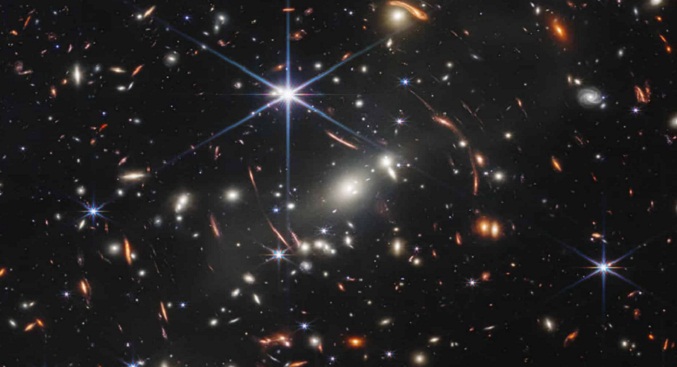 Nasa revela «la imagen más profunda y nítida del universo hasta ahora»