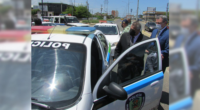 Alcalde José Mosquera entrega a PoliLagunillas patrullas en el Día Nacional del Policía