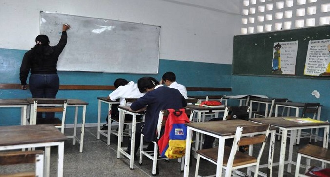 Tulio Ramírez: De cada 10 estudiantes solo 7 asisten regularmente a la escuela en Venezuela