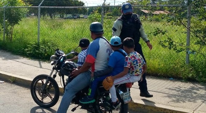 PoliLagunillas sancionará a conductores de motos que transporten a niños menores de 10 años