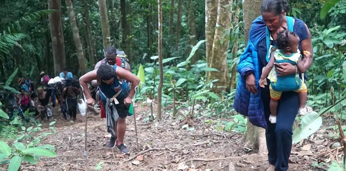 Mueren cuatro migrantes venezolanos en la selva del Darién en la última semana