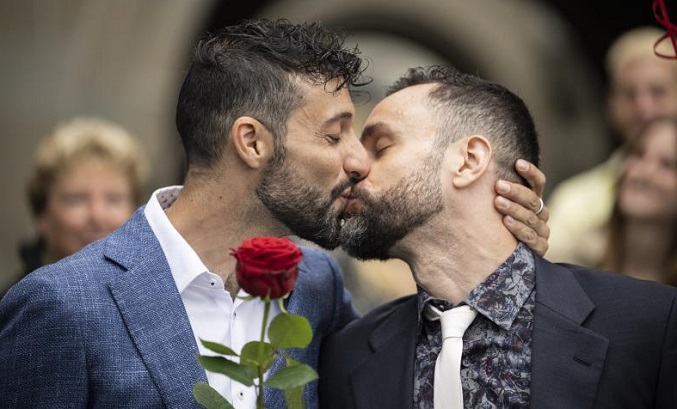 Suiza legaliza el matrimonio entre parejas del mismo sexo