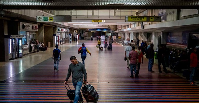 Aruba extiende por tres meses más restricciones de vuelo desde Venezuela