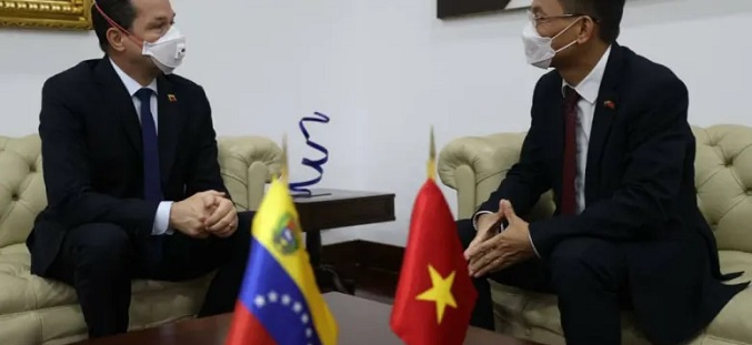 Venezuela revisa sus acuerdos binacionales con Vietnam y Bolivia