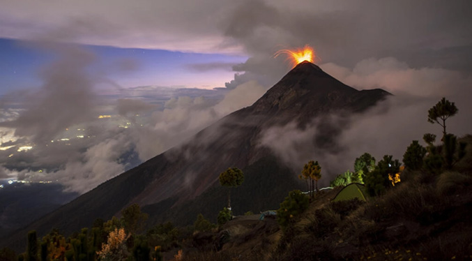Volcán de Fuego incrementa actividad explosiva en Guatemala
