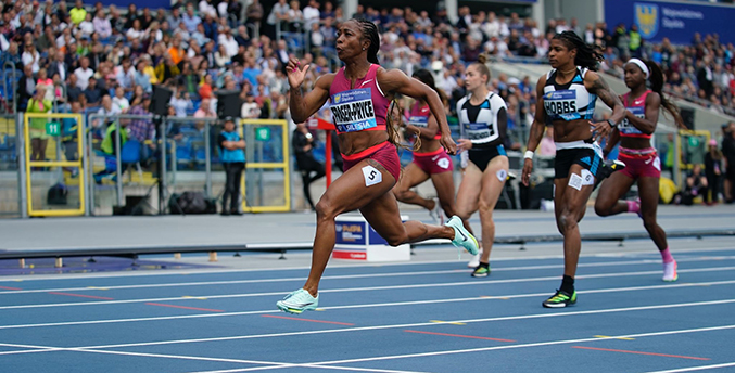 Fraser-Pryce ganó los 100 metros femeninos con el mejor registro del año