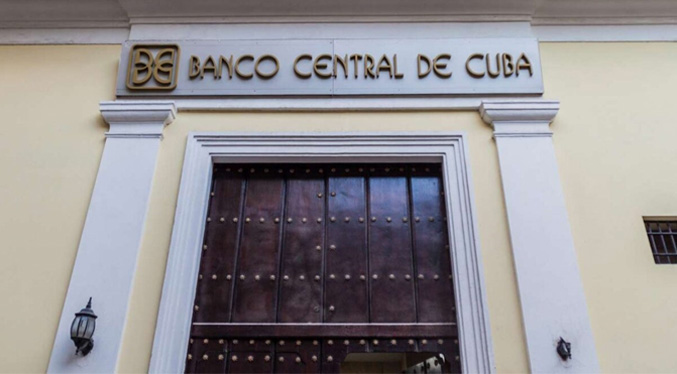 Gobierno cubano comprará USD a tarifa del mercado negro para captar divisas