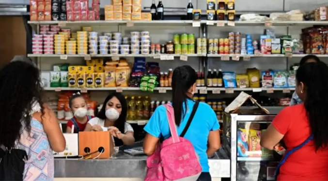 Venezolanos deben ganar más de 15 dólares diarios para pagar la canasta básica alimentaria