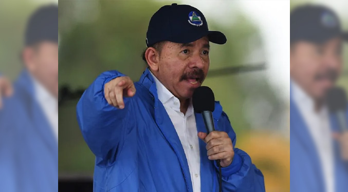 Presidente de Nicaragua critica a Fernández y le solicita la liberación de avión venezolano-iraní