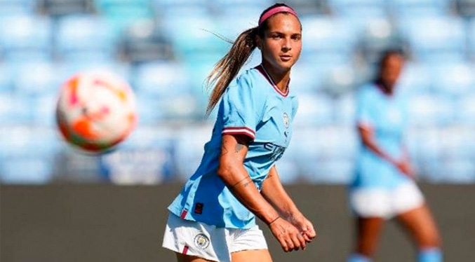 Deyna Castellanos marca su segundo gol con el Manchester City