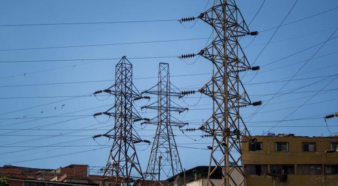 Gobierno evalúa incorporar más megavatios para estabilizar el sistema eléctrico nacional